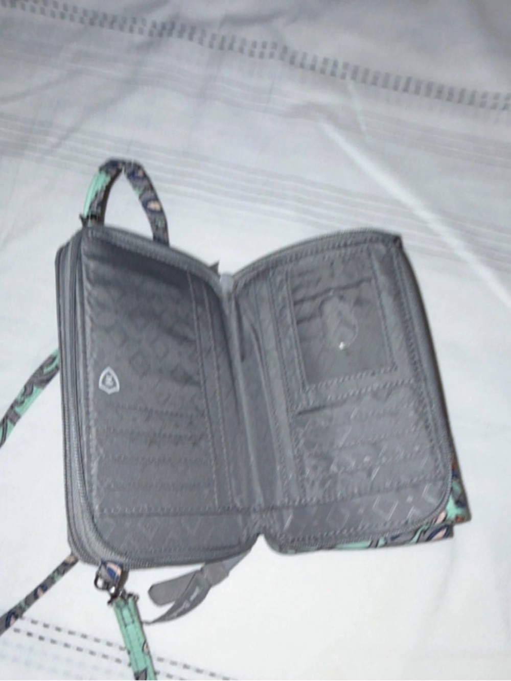Vera Bradley Mint Floral Crossbody‎ Bag with Adjustable Strap - Picture 3 of 5
